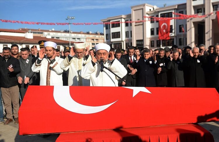 Yaşar Okuyan'a Yalova'da son veda 1 Yaşar Okuyan’a Yalova’da son veda