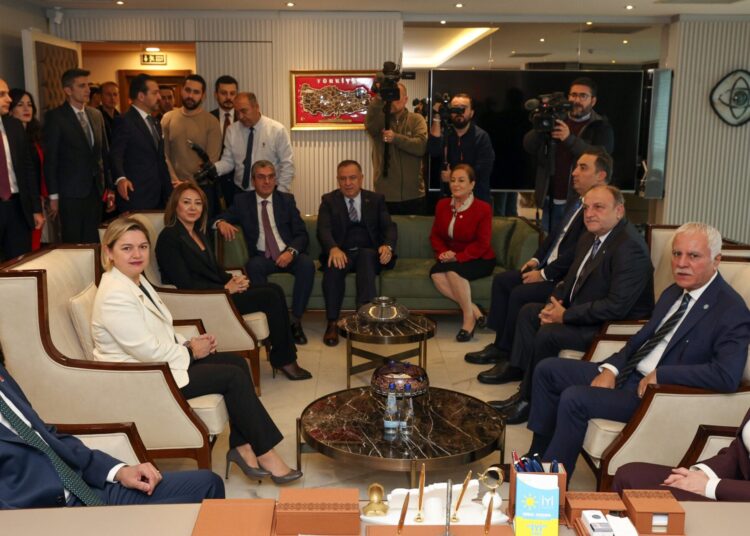 Akşener, İYİ Parti'nin Ankara ilçe başkanlarına 'ittifakı' sordu: Sürpriz sonuç çıktı 1 Akşener, İYİ Parti’nin Ankara ilçe başkanlarına ‘ittifakı’ sordu: Sürpriz sonuç çıktı