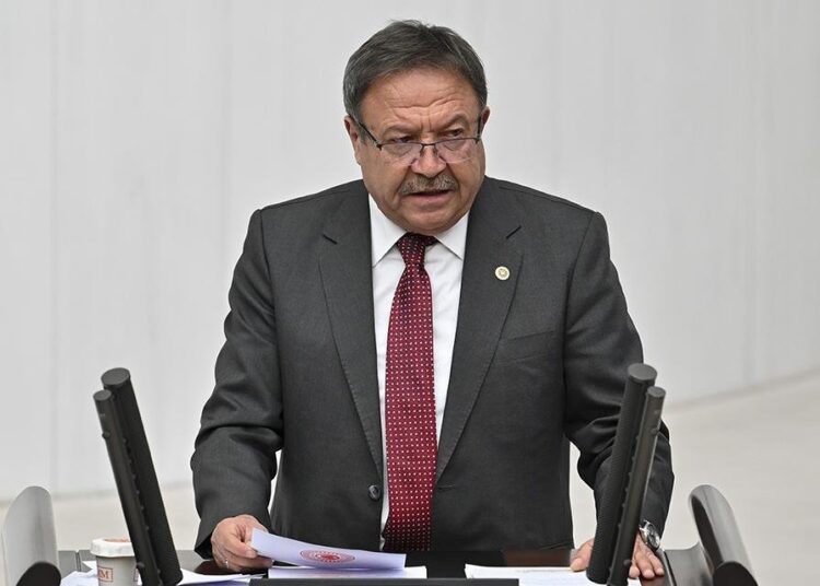 İYİ Parti'de bir istifa daha: Yüksel Arslan da ayrıldı 1 İYİ Parti’de bir istifa daha: Yüksel Arslan da ayrıldı