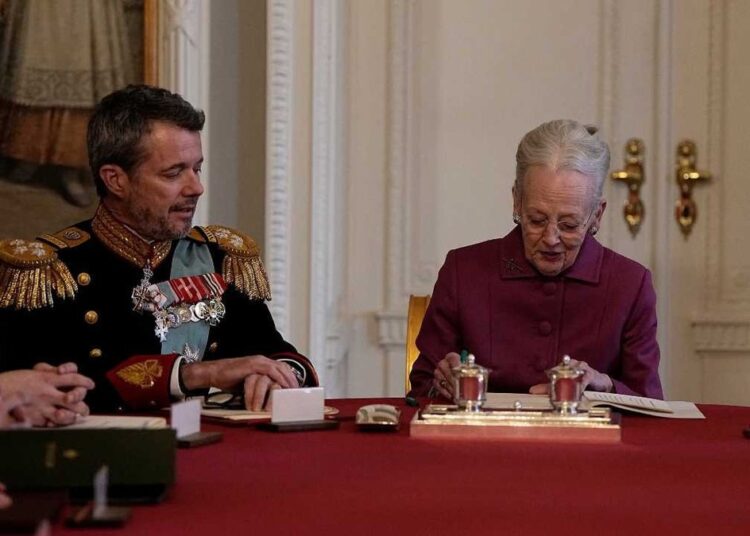 Danimarka Kraliçesi Margrethe, tahtı oğluna devretti