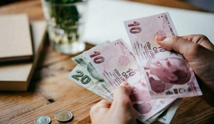 Tepkiler artınca SSK ve Bağ-Kur emeklisine yapılacak maaş zammı da 49,25’e yükseltildi
