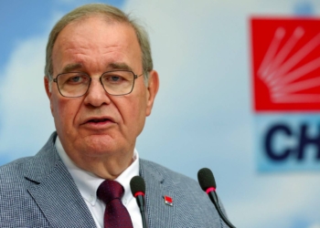 Faik Öztrak: Erdoğan’ın sarayları kara deliğe döndü; millete faturası 2 milyar dolar