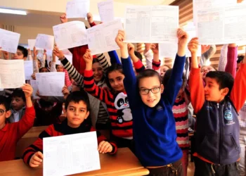 20 milyon öğrenci karne alıyor… Yarıyıl tatili başlıyor!
