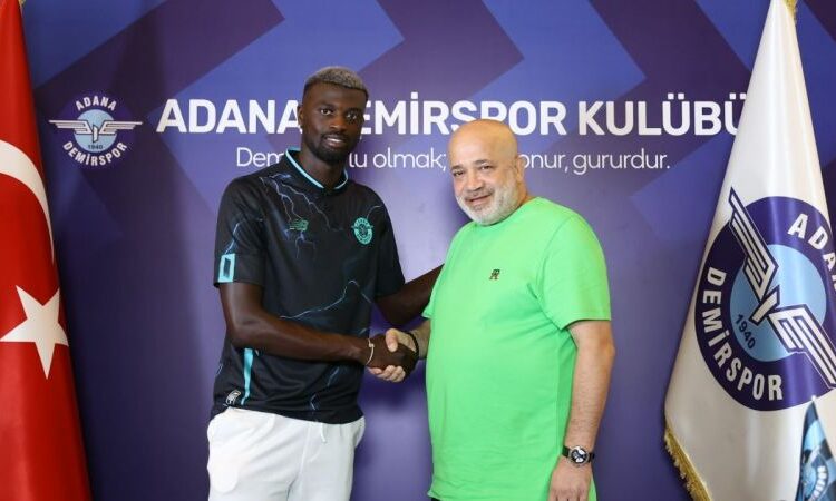 Niang 4 aydır maaş alamadığını iddia etti, Sancak yalanladı