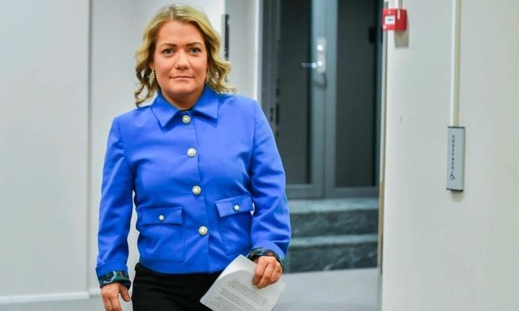 Norveçli bakandan intihal itirafı: Ülkeyi şoke etti 1 Norveçli bakandan intihal itirafı: Ülkeyi şoke etti