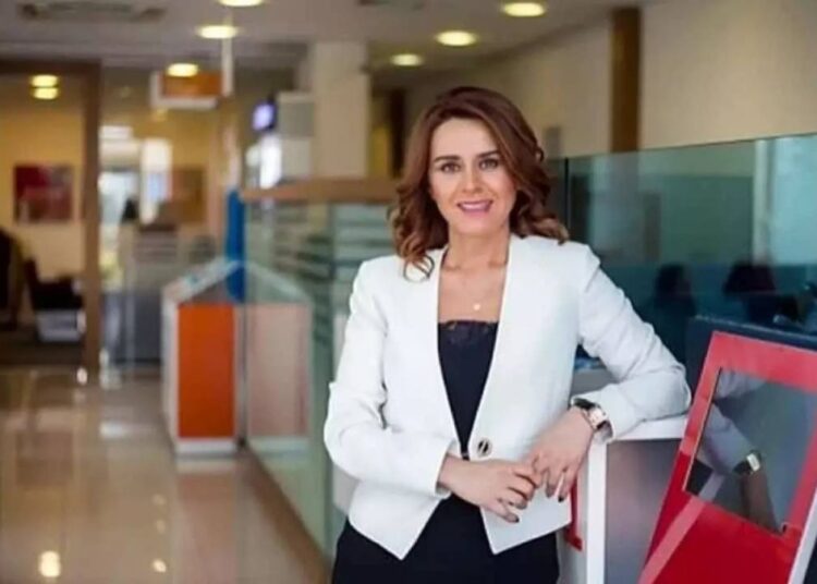 Seçil Erzan'ın yeni ses kaydı: Hocaya da kağıt vermiyorum, kesin alacağız parayı! 1 Seçil Erzan’ın yeni ses kaydı: Hocaya da kağıt vermiyorum, kesin alacağız parayı!
