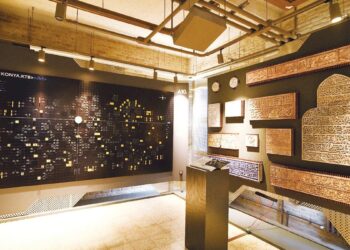 Konya’nın tarihi Tekel binası sanat galerisine dönüştü