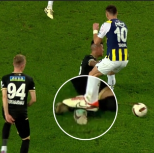 Ahmet Çakar: Hakem hakem olsaydı, Fenerbahçe daha ilk yarıda 9 kişi kalacaktı 2 Ahmet Çakar: Hakem hakem olsaydı, Fenerbahçe daha ilk yarıda 9 kişi kalacaktı