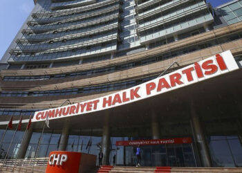 Belediye başkanı adayına tepki gösteren CHP Didim ilçe yönetimi istifa etti