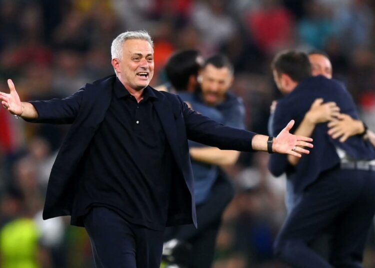 Beşiktaş'tan Fenerbahçe'ye Mourinho çalımı: Bize gelmeyi kabul etti 1 Jose Mourinho, çalışmaktan en keyif aldığı oyuncuları açıkladı