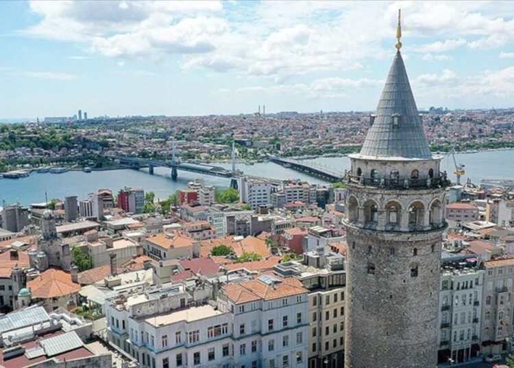 Galata Kulesi bir ay ziyarete kapatılacak 1 Galata Kulesi bir ay ziyarete kapatılacak