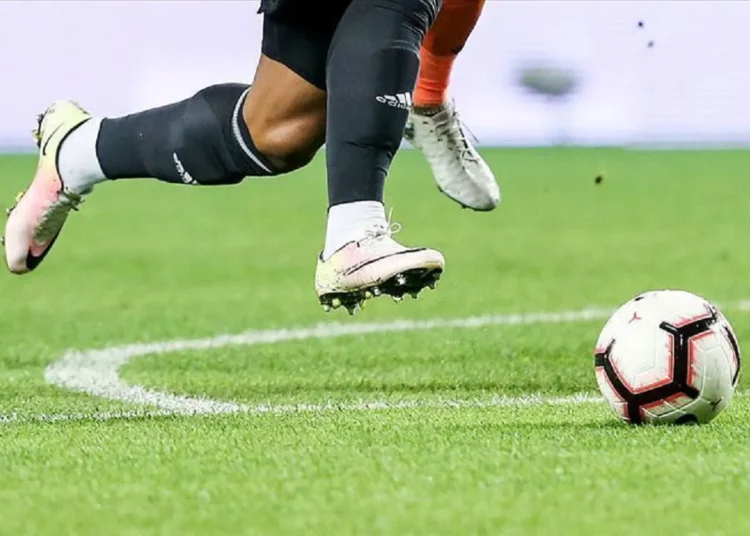 TFF resmen açıkladı: Depremin ardından liglerde erteleme olmayacak 1 Kırmızı kart gören futbolcu ‘bıçakla’ sahaya atladı