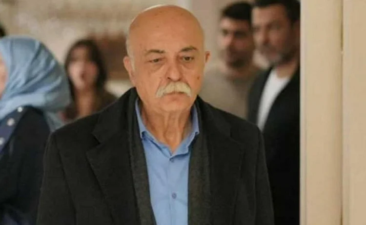 Yıkan haber geldi: Settar Tanrıöğen'in Kızılcık Şerbeti'ne dönüp dönmeyeceği belli oldu! 1 Yıkan haber geldi: Settar Tanrıöğen’in Kızılcık Şerbeti’ne dönüp dönmeyeceği belli oldu!