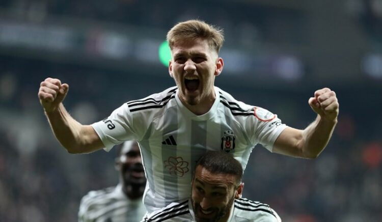 Beşiktaş, Trabzonspor’u yenerek üçüncülük koltuğunu devraldı