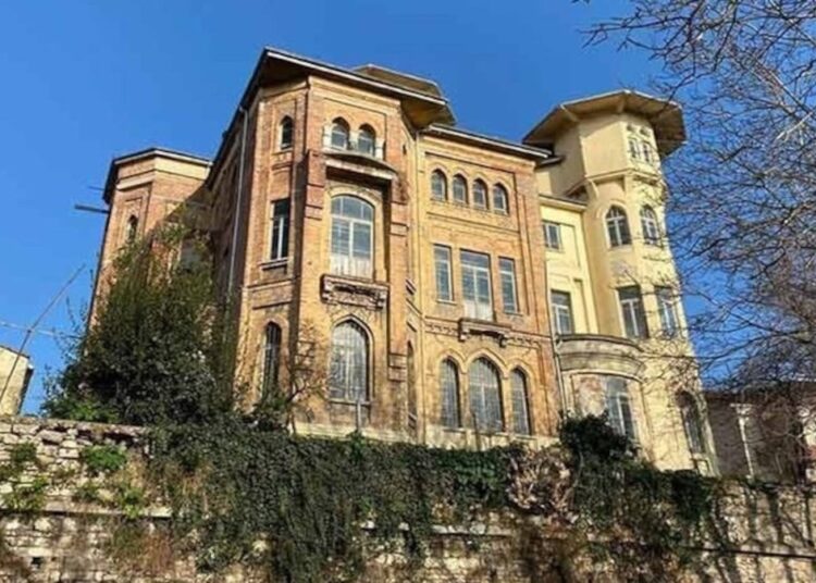 İstanbul’un tarihi sembolü Bulgur Palas restore edildi