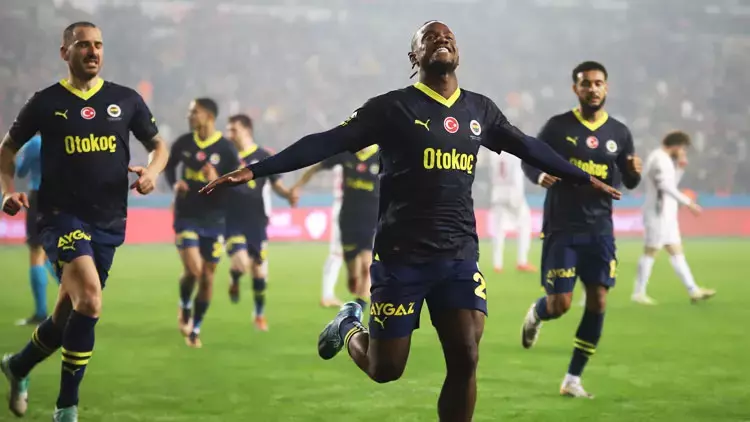 Gaziantep’i 2-0’la geçen Fenerbahçe çeyrek finalde 1 Gaziantep’i 2-0’la geçen Fenerbahçe çeyrek finalde