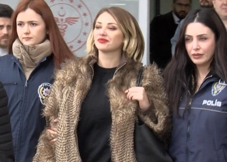 Avukat Feyza Altun gözaltına alındı