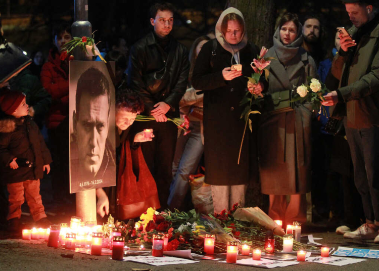 Rus muhalif Aleksey Navalni'nin cenazesi, ölümünden günler sonra annesine teslim edildi 1 Rus muhalif Aleksey Navalni’nin cenazesi, ölümünden günler sonra annesine teslim edildi