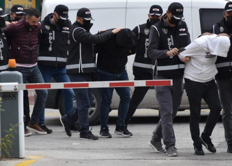 İki organize suç örgütü daha çökertildi! 16 şüpheli yakalandı