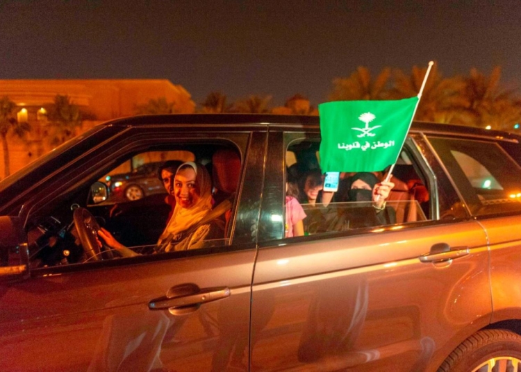 Suudi Arabistan’da kadınlara araba kullanma izni verilmesi otomobil satışlarını patlattı