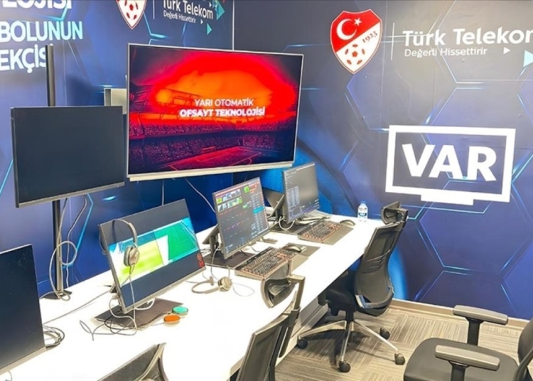 Süper Lig'de VAR konuşmaları bu haftadan itibaren yayımlanacak 1 Süper Lig’de VAR konuşmaları bu haftadan itibaren yayımlanacak