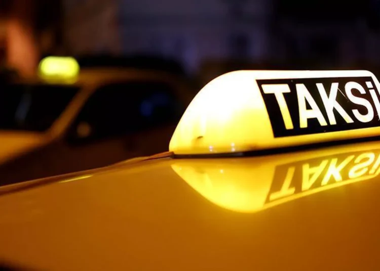 Ankara'da taksi durakları arasındaki hesaplaşma kanlı bitti: 1 yaralı 1 Ankara’da taksi durakları arasındaki hesaplaşma kanlı bitti: 1 yaralı