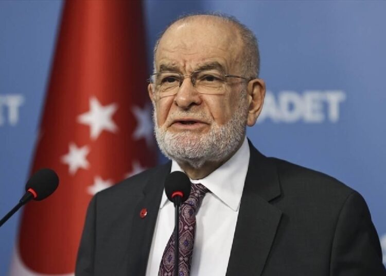 “Erdoğan, 2006'da polise Erbakan'ın evini kuşattırdı, Hasan Kalyoncu engellemese hapse attıracaktı” 1 “Erdoğan, 2006’da polise Erbakan’ın evini kuşattırdı, Hasan Kalyoncu engellemese hapse attıracaktı”