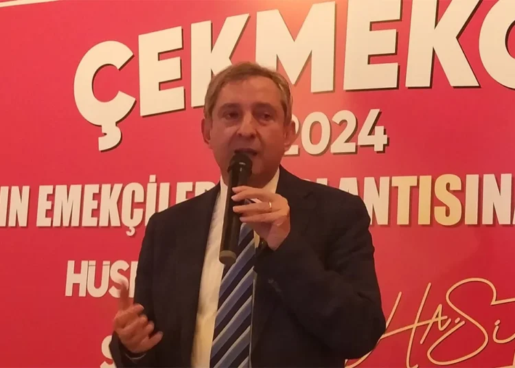 Oğlu AKP'den aday oldu, yurtdışı çıkış yasağı kalktı 1 Oğlu AKP’den aday oldu, yurtdışı çıkış yasağı kalktı
