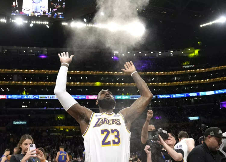 40 bin sayı barajını geçen LeBron James, NBA tarihine geçti 1 40 bin sayı barajını geçen LeBron James, NBA tarihine geçti