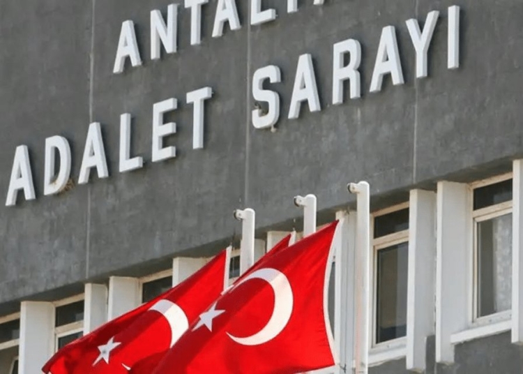 Süleymancılar cemaatine bağlı yurtta istismar iddiasıyla kamu görevlilerine suç duyurusu 1 Süleymancılar cemaatine bağlı yurtta istismar iddiasıyla kamu görevlilerine suç duyurusu