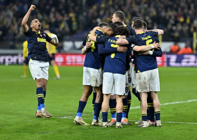 Fenerbahçe'nin Olympiakos'u eleme oranı açıklandı: Konferans Ligi'nde şampiyonluk ihtimalleri 1 Fenerbahçe’nin Olympiakos’u eleme oranı açıklandı: Konferans Ligi’nde şampiyonluk ihtimalleri