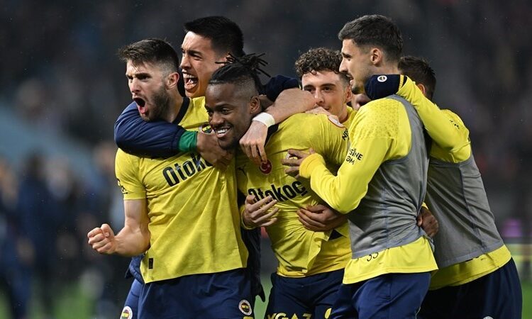 Fenerbahçe’de kritik toplantı: Futbolcular ‘ligden çekilme’yi oyladı