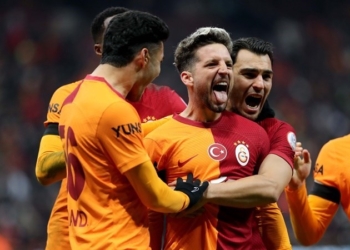 Galatasaraylı Dries Mertens’e sürpriz talip: ‘Fırsat çıkarsa tereddüt etmeyiz’