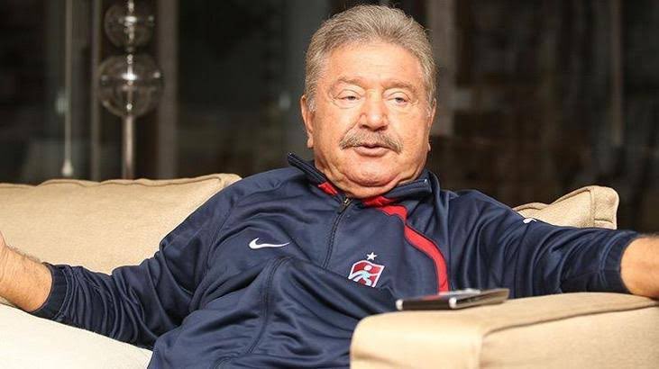 Trabzonspor’un onursal başkanı Mehmet Ali Yılmaz: 30 puan fark yemişsin amacın ne? 1 Trabzonspor’un onursal başkanı Mehmet Ali Yılmaz: 30 puan fark yemişsin amacın ne?