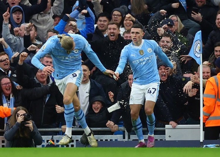 Manchester derbisinde gülen taraf City oldu, şampiyonluk yarışından kopmadı
