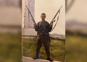 Murat Kurum’un askerlik fotoğrafına uzman yorumu