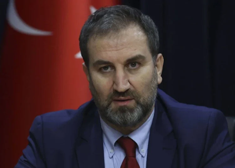 AK Partili Mustafa Şen’den fon krizi tepkisi: Bu bizi çok yaraladı 1 AKP Genel Başkan Yardımcısı Mustafa Şen’den itiraf: Anketlerde Mansur Yavaş önde çıkıyor