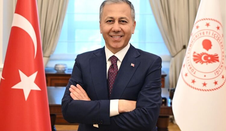 Ali Yerlikaya: Su uyur FETÖ uyumaz! Köklerini kazıyoruz… 1 Ali Yerlikaya: Su uyur FETÖ uyumaz! Köklerini kazıyoruz…