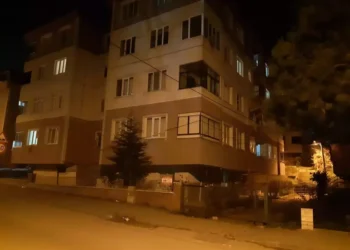 Anne gaz kokusunu fark edince 4 çocuğuyla ölümden döndü