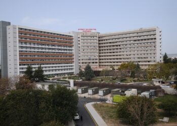 Antalya’da 100’den fazla hemşire yönetici baskısı iddiasıyla istifa etti