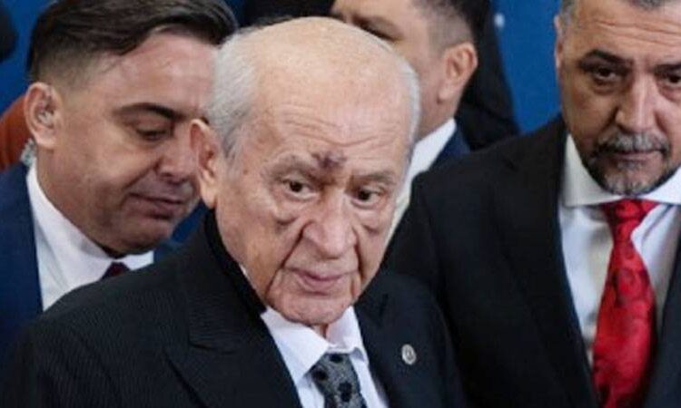 Devlet Bahçeli’nin yüzündeki morlukların nedeni belli oldu