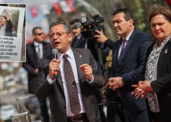 İstanbul’da Kürtlere seslenen ve CHP’yi hedef alan imzasız bildiriler dağıtıldı