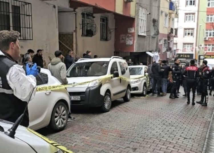 Cezaevinden izinli çıktı, annesini ve kız kardeşini katletti 1 Cezaevinden izinli çıktı, annesini ve kız kardeşini katletti