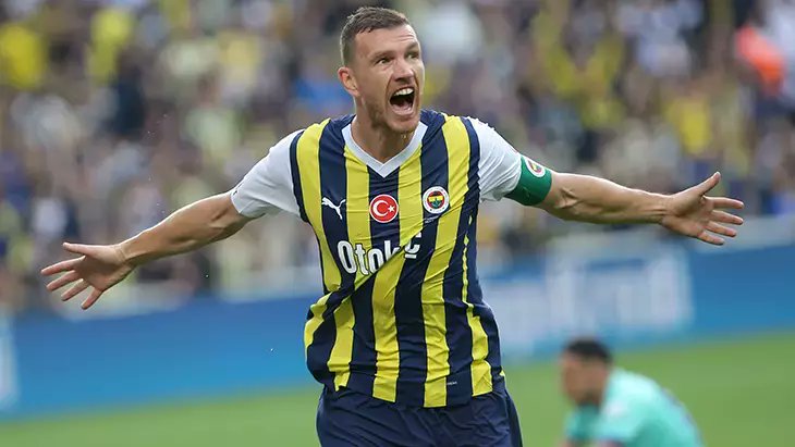 Suudi Arabistan'dan Edin Dzeko’ya çılgın teklif 1 Suudi Arabistan’dan Edin Dzeko’ya çılgın teklif