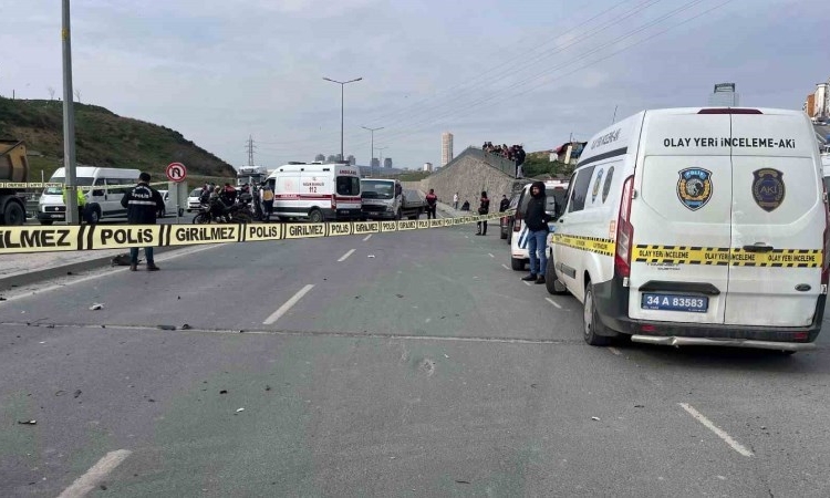 Sürücü kursu aracı kaza yaptı: Eğitmen öldü, 2 kişi yaralandı 1 Sürücü kursu aracı kaza yaptı: Eğitmen öldü, 2 kişi yaralandı