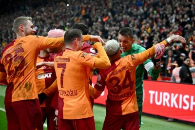 Galatasaray, Çaykur Rizespor'a fark attı: 6-2 2 Galatasaray, Çaykur Rizespor'a fark attı: 6-2