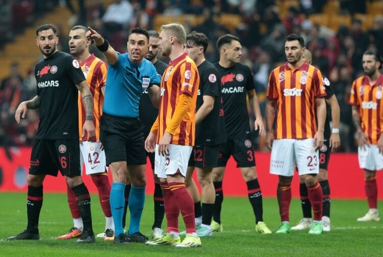 Galatasaray da kupaya veda etti, Karagümrük Trabzon’la eşleşti 1 Galatasaray da kupaya veda etti, Karagümrük Trabzon’la eşleşti