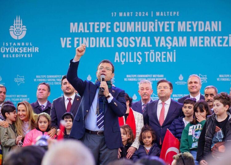 The Guardian’dan seçim analizi: İmamoğlu, kuşatılmış muhalefetin yüzü haline geldi