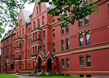 Harvard Üniversitesi, insan derisi ile ciltlenen kitap için kararını verdi: Kaplama çıkarılacak