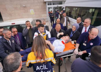 BBP Genel Başkanı Mustafa Destici’nin aracı kaza yaptı